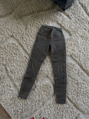 ALO Yoga Olive Green Ribbed Panel High-Waist leggings